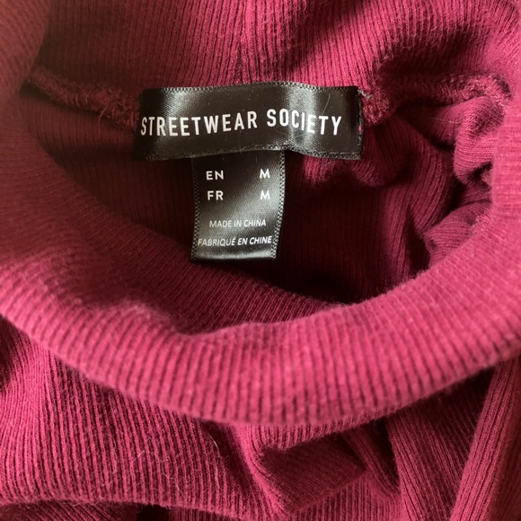 Turtleneck shirt - Burgundy - Picture 2 of 3
